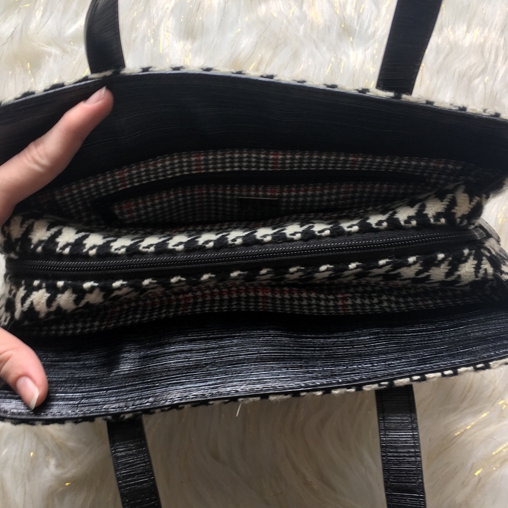Maxx New York Black and White Handle Bag - Picture 5 of 7
